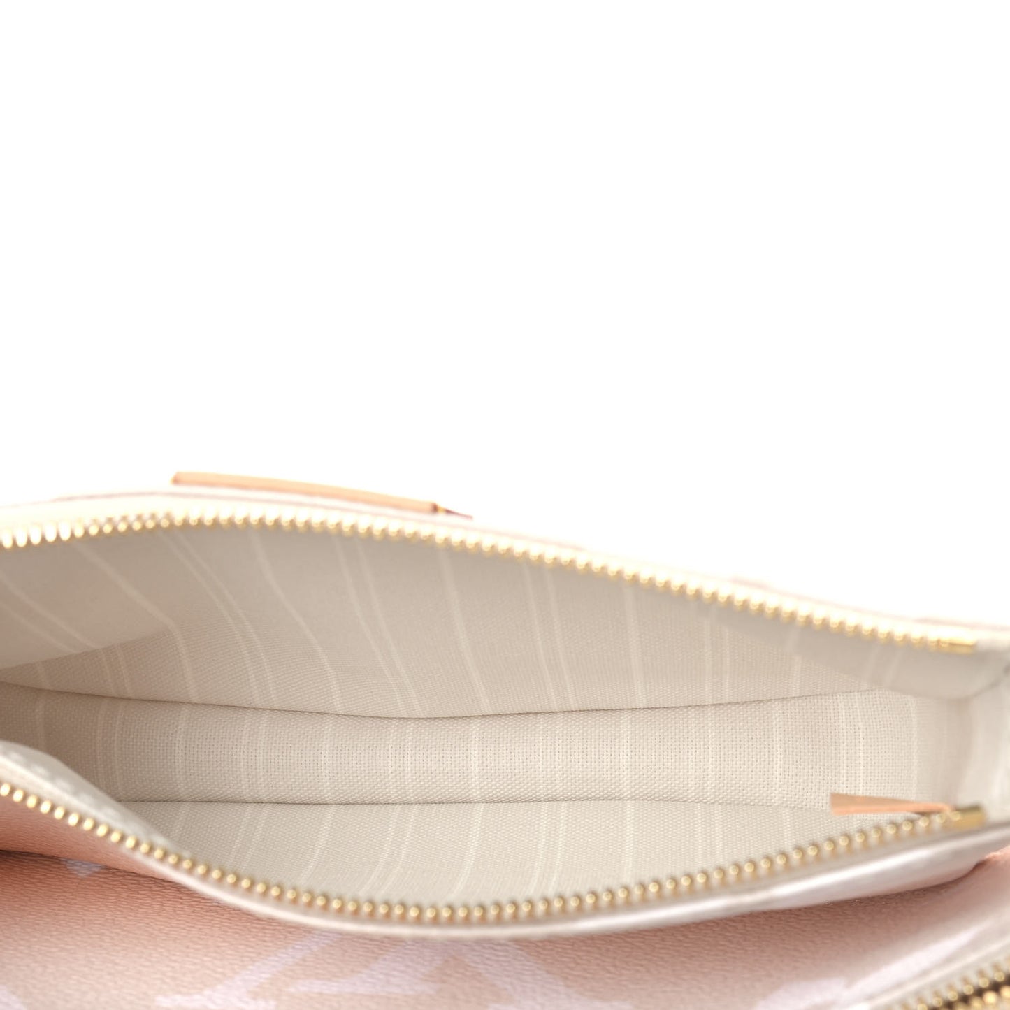 Monogram Giant By The Pool Multi Pochette Accessories Brume