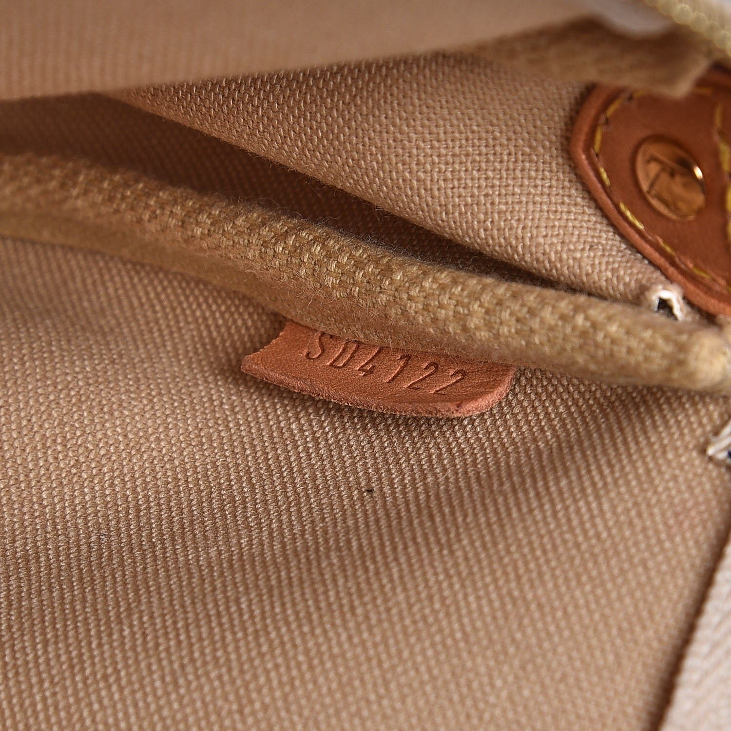 Louis Vuitton Damier Azur Eva Clutch 7 of 8