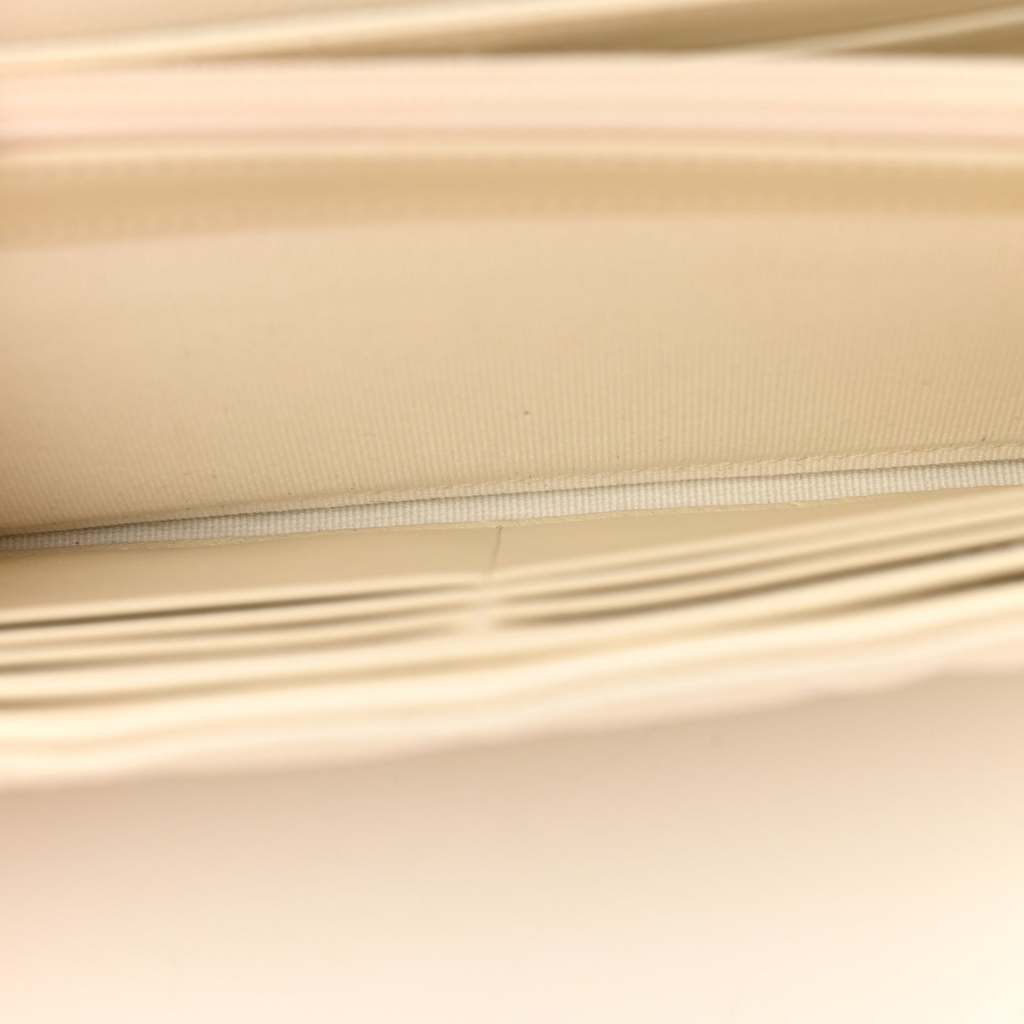 Caviar Quilted Large Gusset Flap Wallet White