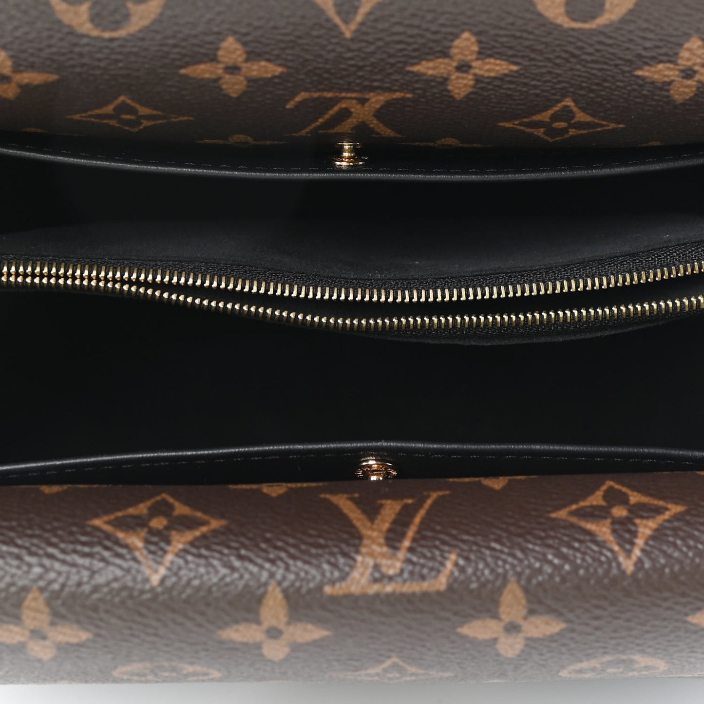 Monogram Double V Black