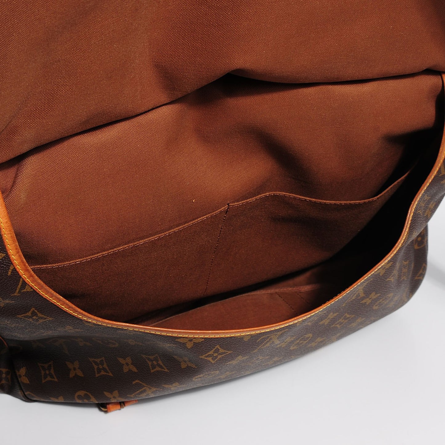 Monogram Saumur 43