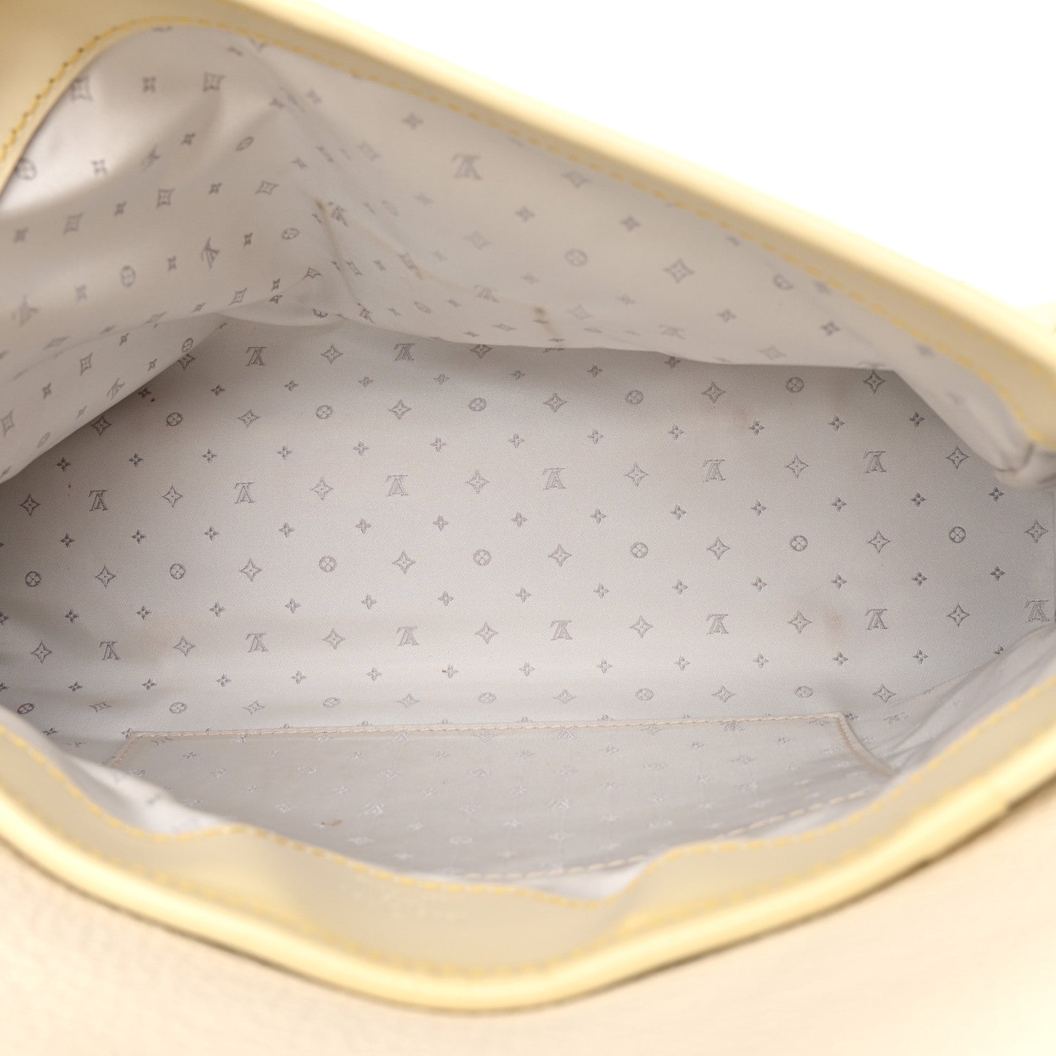 Louis Vuitton Suhali L Essentiel White 5 of 11