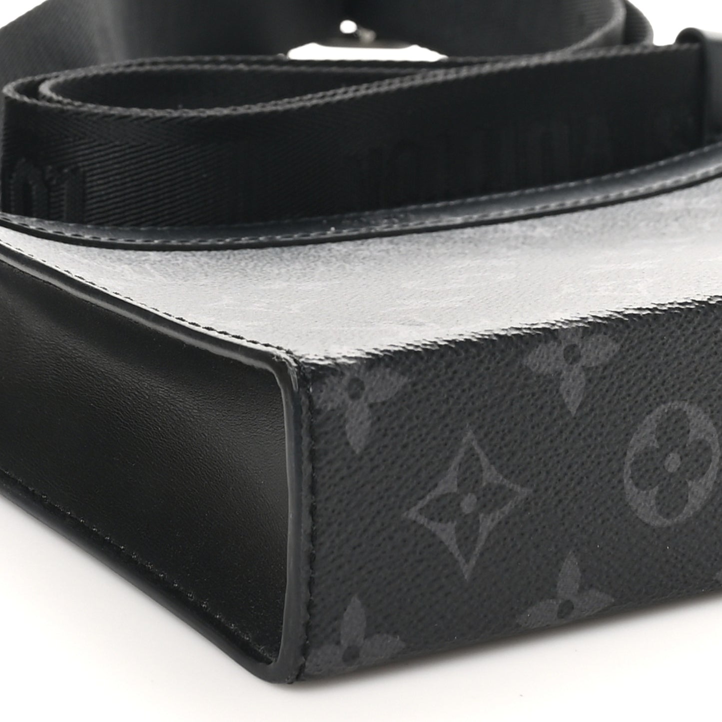 Reverse Monogram Eclipse Gaston Wearable Wallet