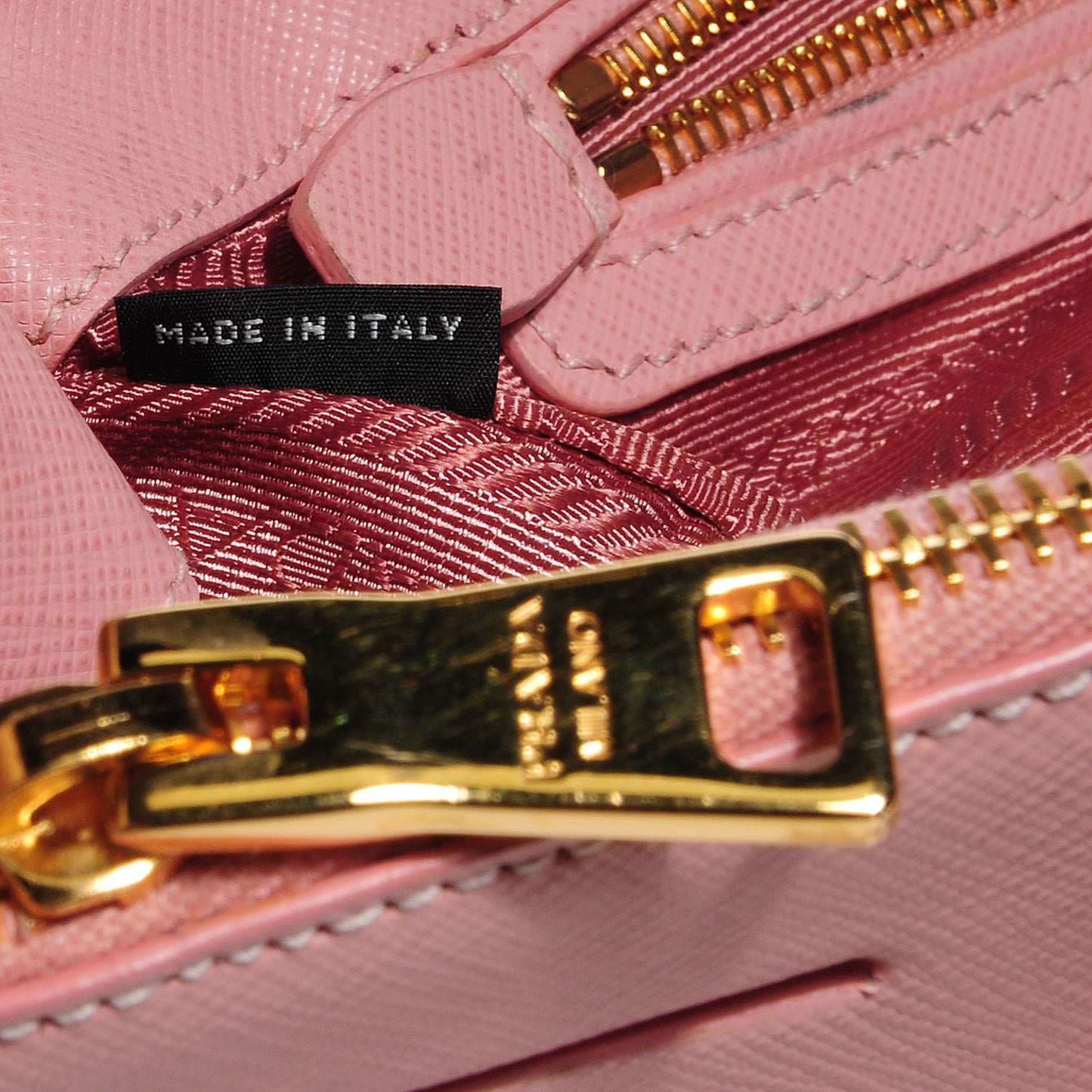 Saffiano Lux Medium Double Zip Tote Orchidea