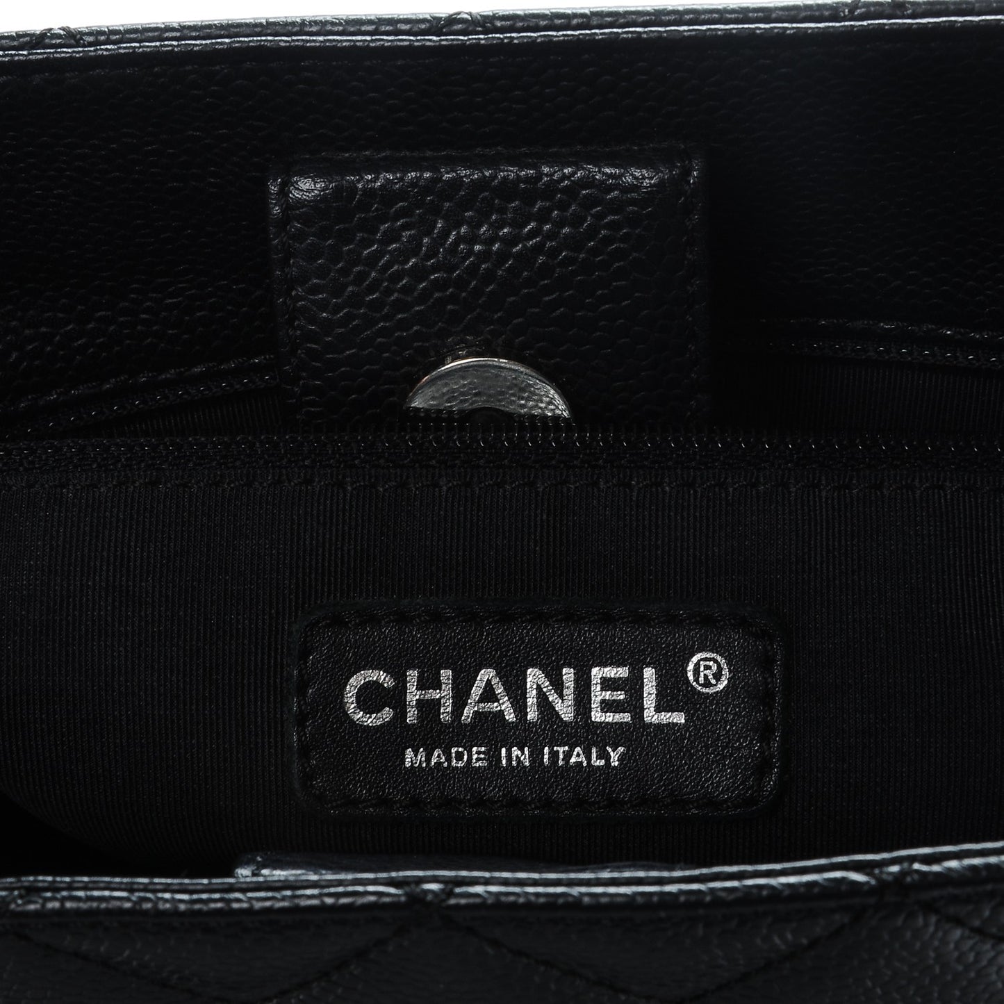 Caviar Quilted Petit Shopping Tote PST Black