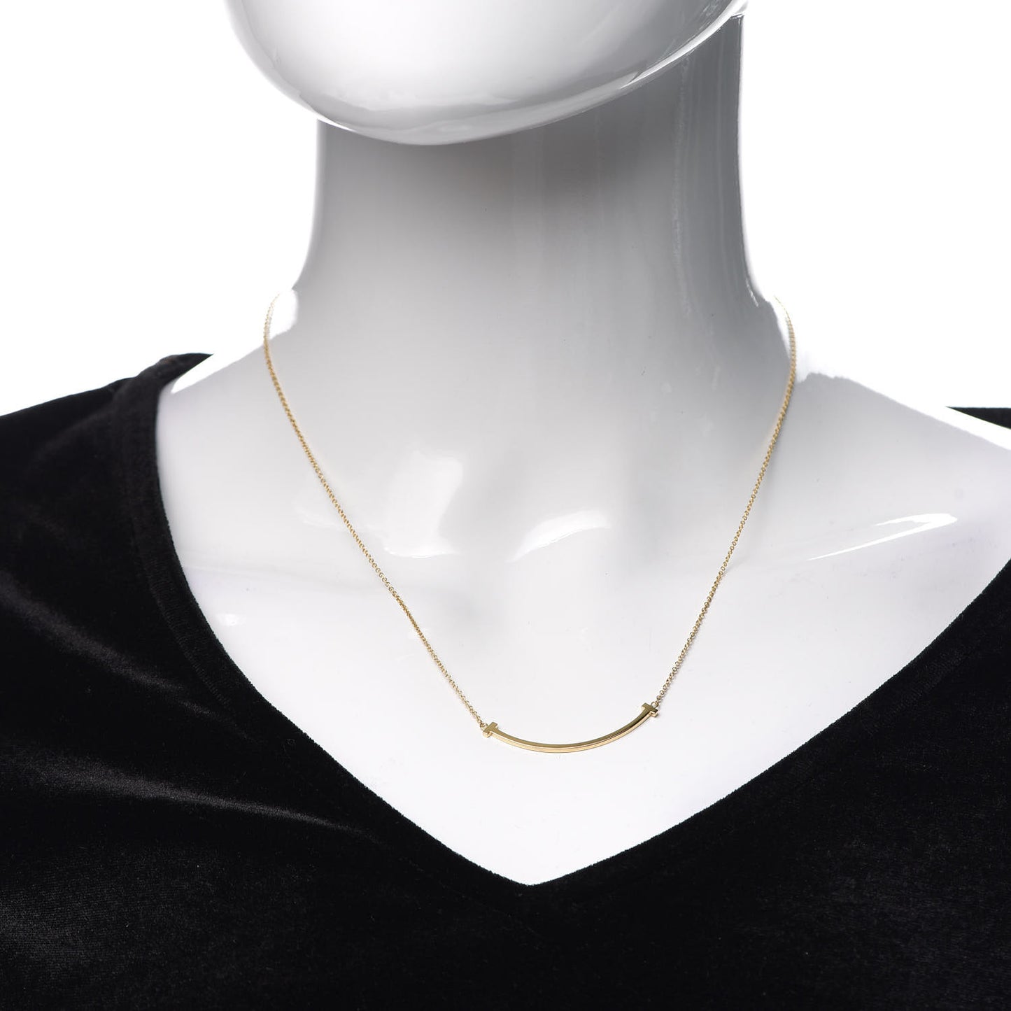 18K Yellow Gold Small T Smile Pendant Necklace