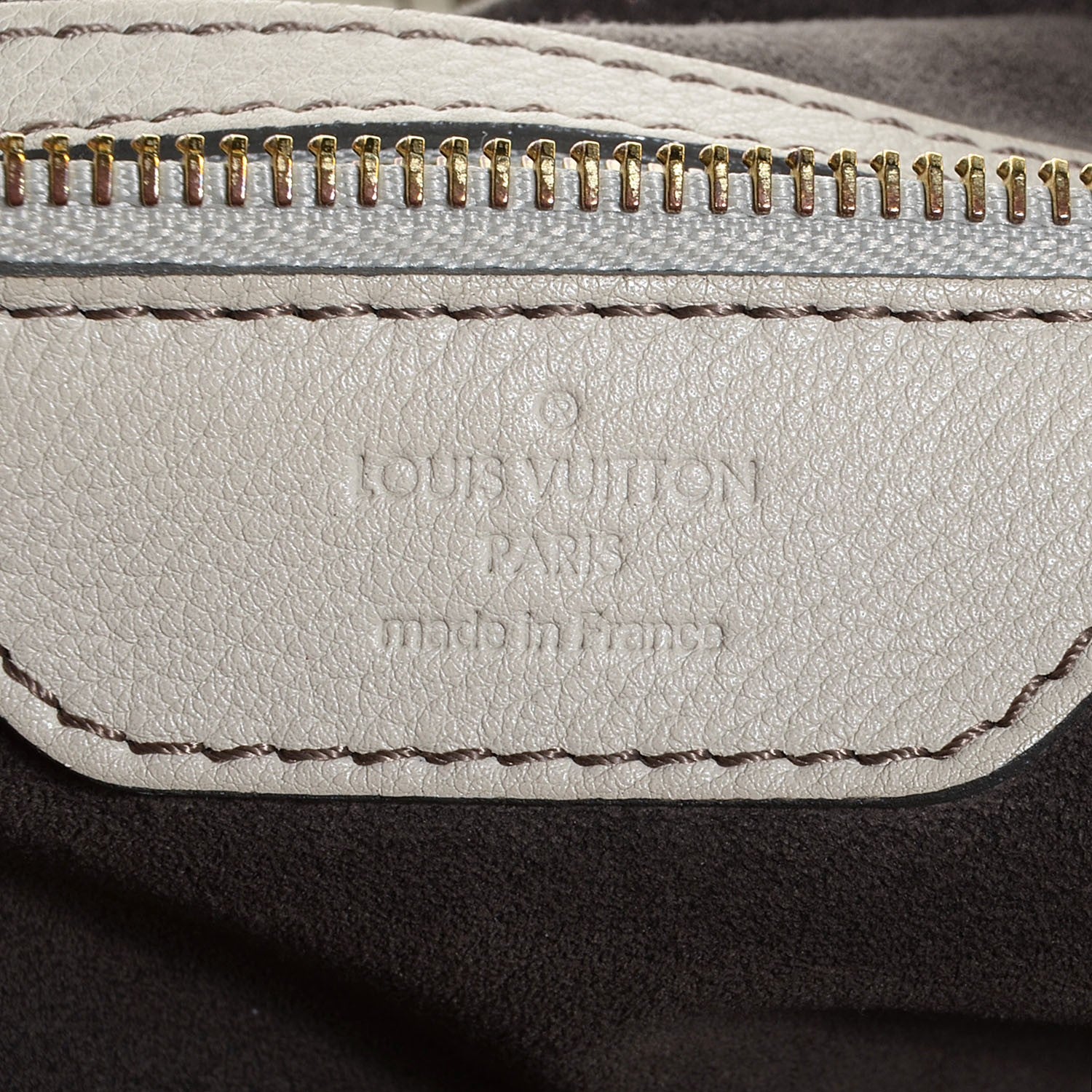 Louis Vuitton Mahina XL Gris 6 of 7