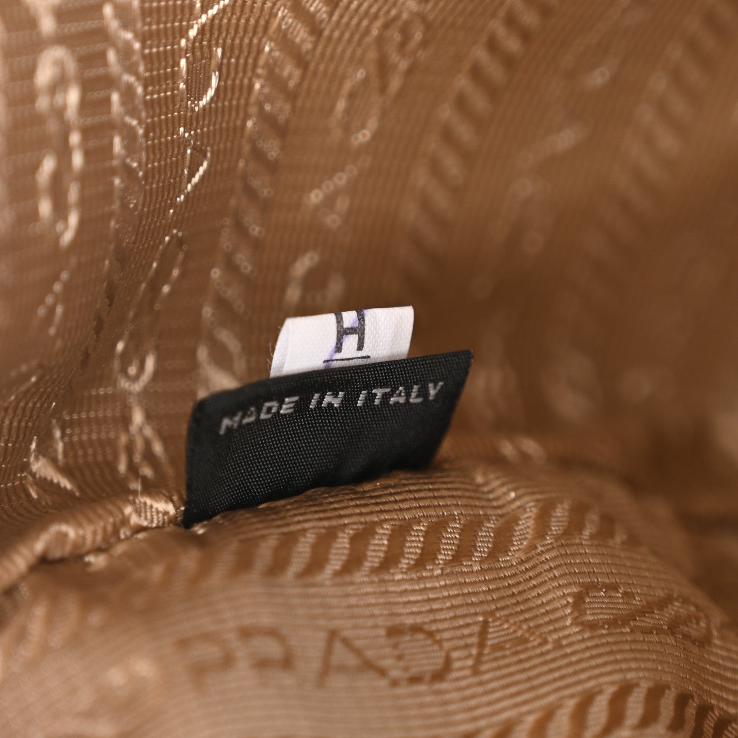 Prada Saffiano Re-Edition 2005 Shoulder Bag Ninfea 7 of 11