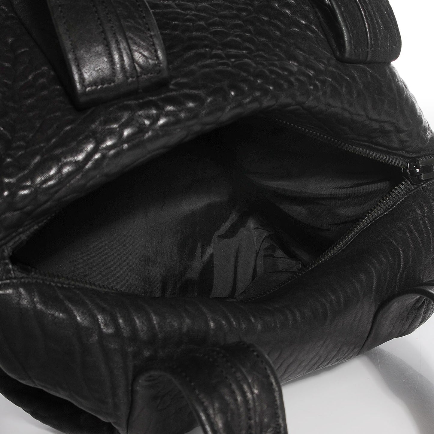 Pebbled Lambskin Rocco Black Matte Black Hardware