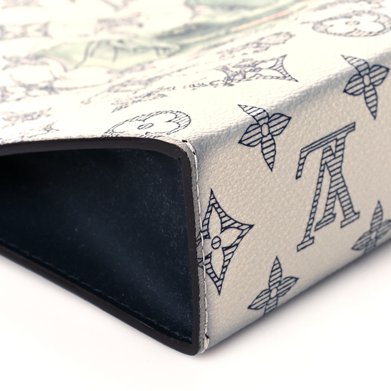 Louis Vuitton Savane Monogram Chapman Pochette Voyage GM Dune 7 of 8