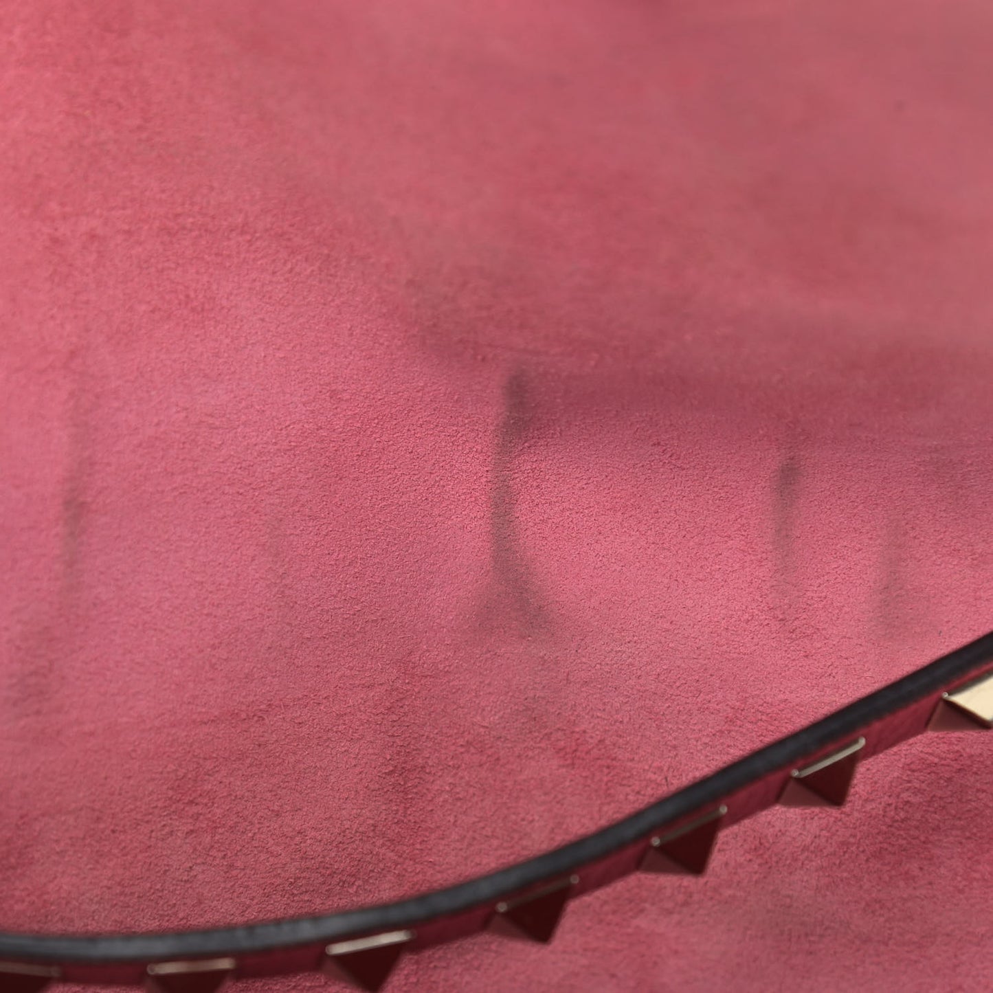 Pebbled Calfskin Medium Rockstud Flip Lock Crossbody Bag Shadow Pink