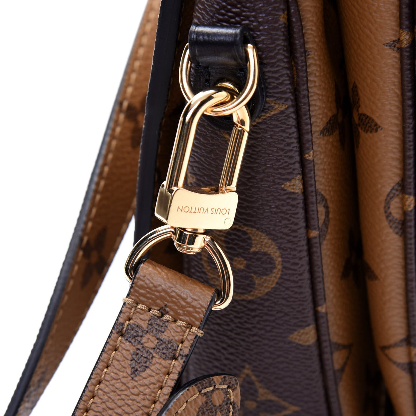 Reverse Monogram Pochette Metis