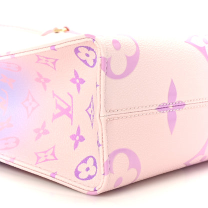 Louis Vuitton Monogram Giant Spring In The City Onthego PM Sunrise Pastel 7 of 8