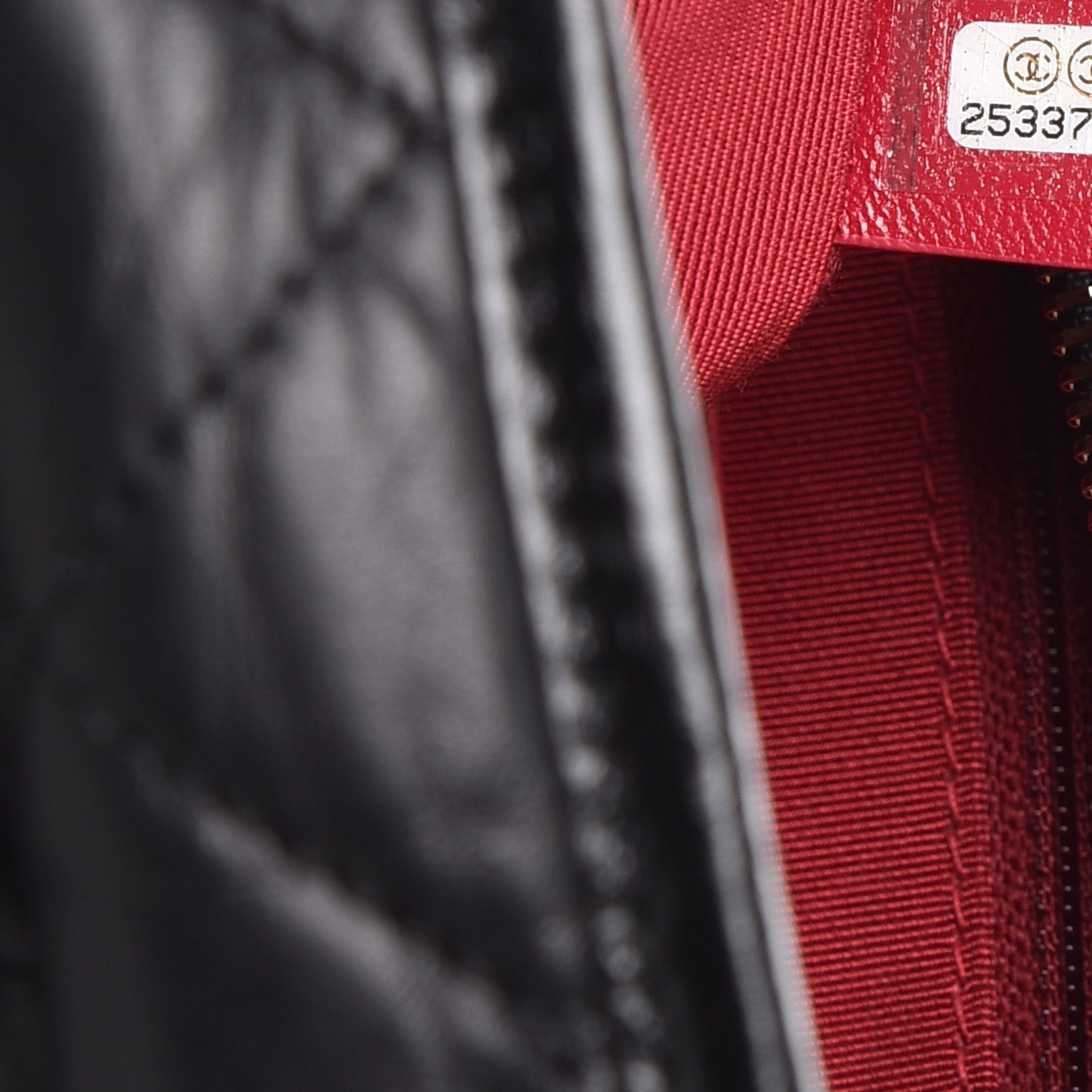 Aged Calfskin Quilted Medium Gabrielle Hobo Black