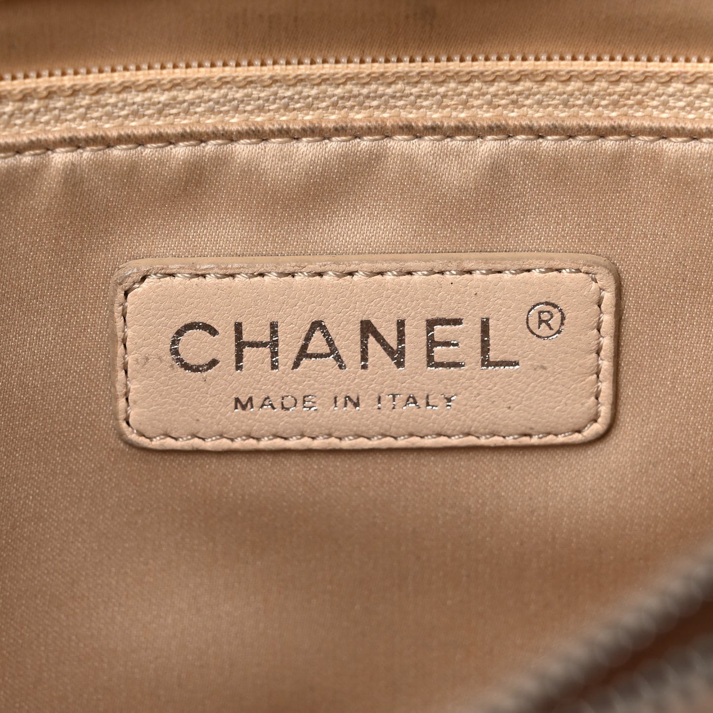 Caviar Quilted Grand Shopping Tote GST Beige Clair