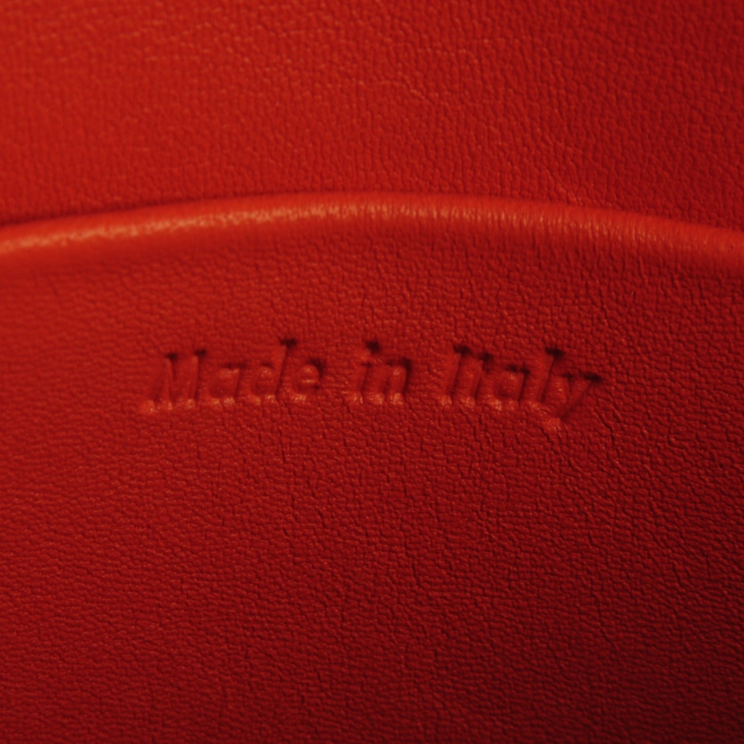 Grained Calfskin Small Trotteur Carnelian