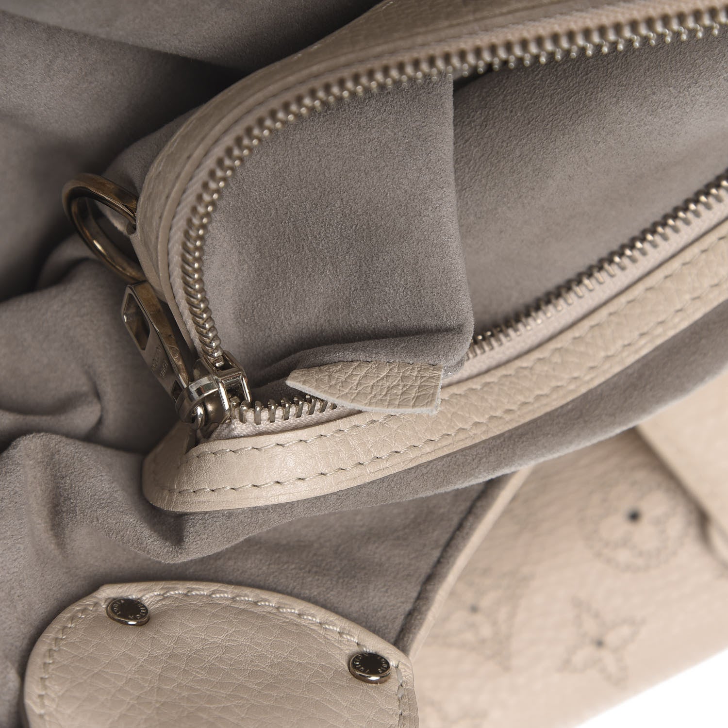 Louis Vuitton Mahina L Ivory 7 of 16