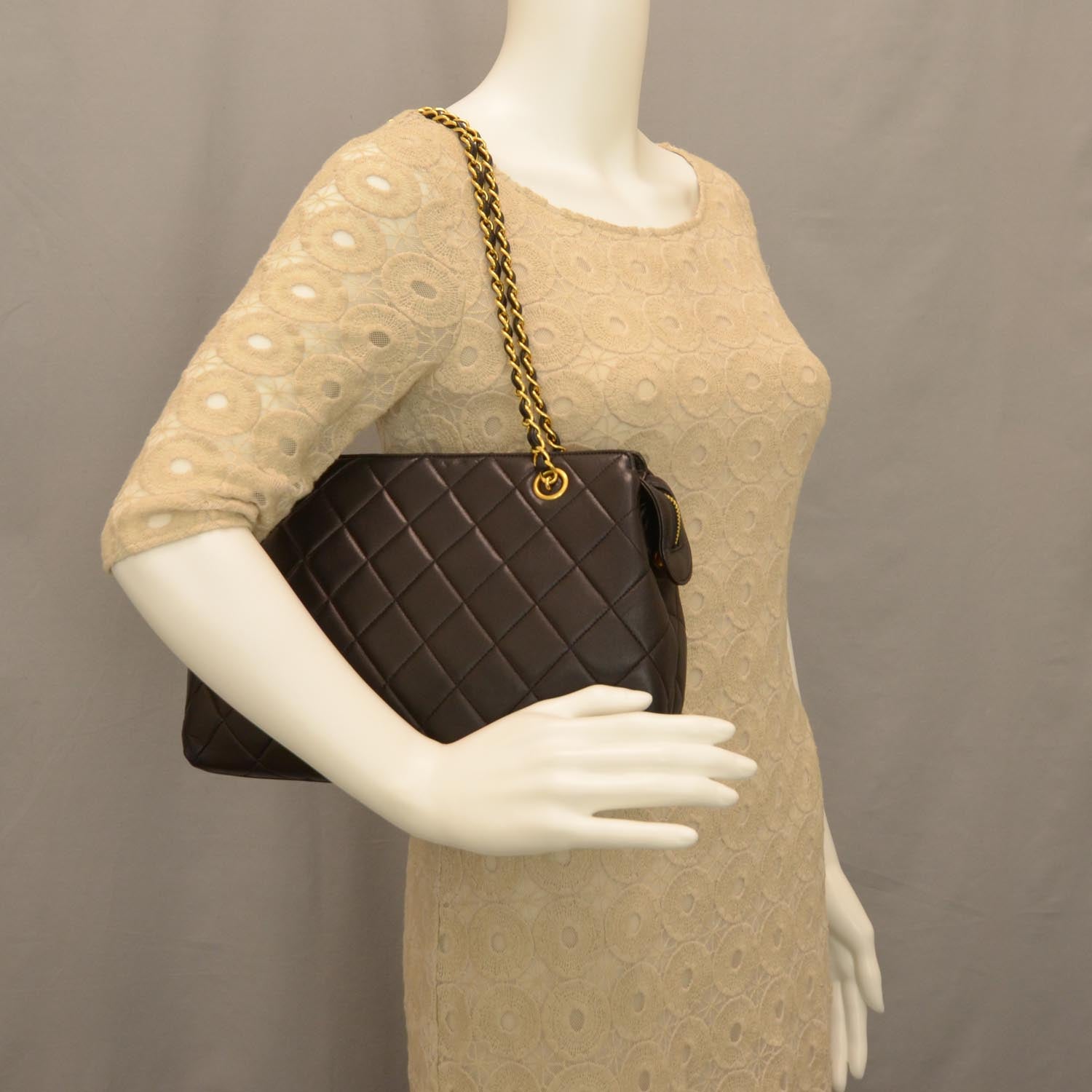 Chanel Lambskin Shoulder Bag Black 2 of 8