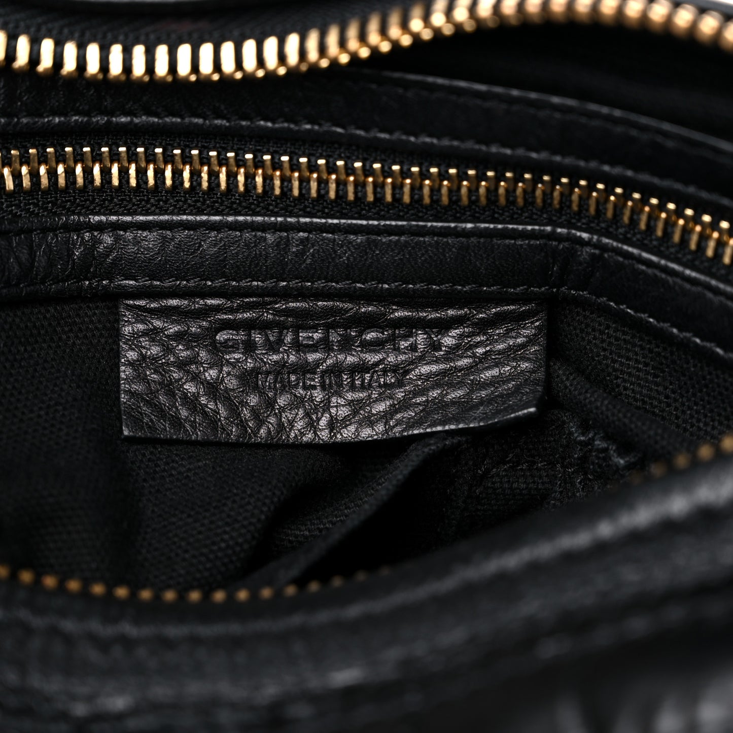 Calfskin Crocodile Embossed Small Pandora Black