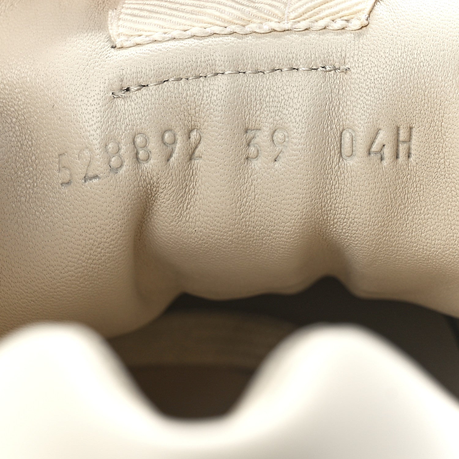 Gucci Calfskin Logo Womens Rhyton Sneakers 39 Ivory 8 of 9