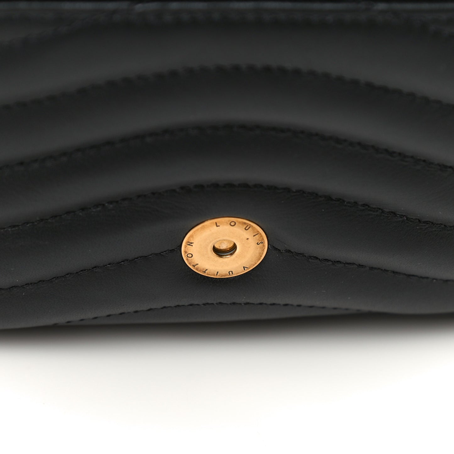 Calfskin New Wave Chain Pochette Black