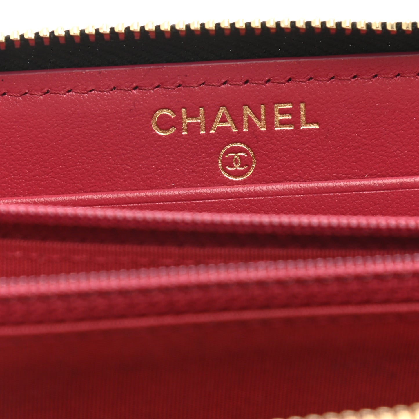 Shiny Goatskin Quilted Chanel 19 Long Zipped Around Wallet Black