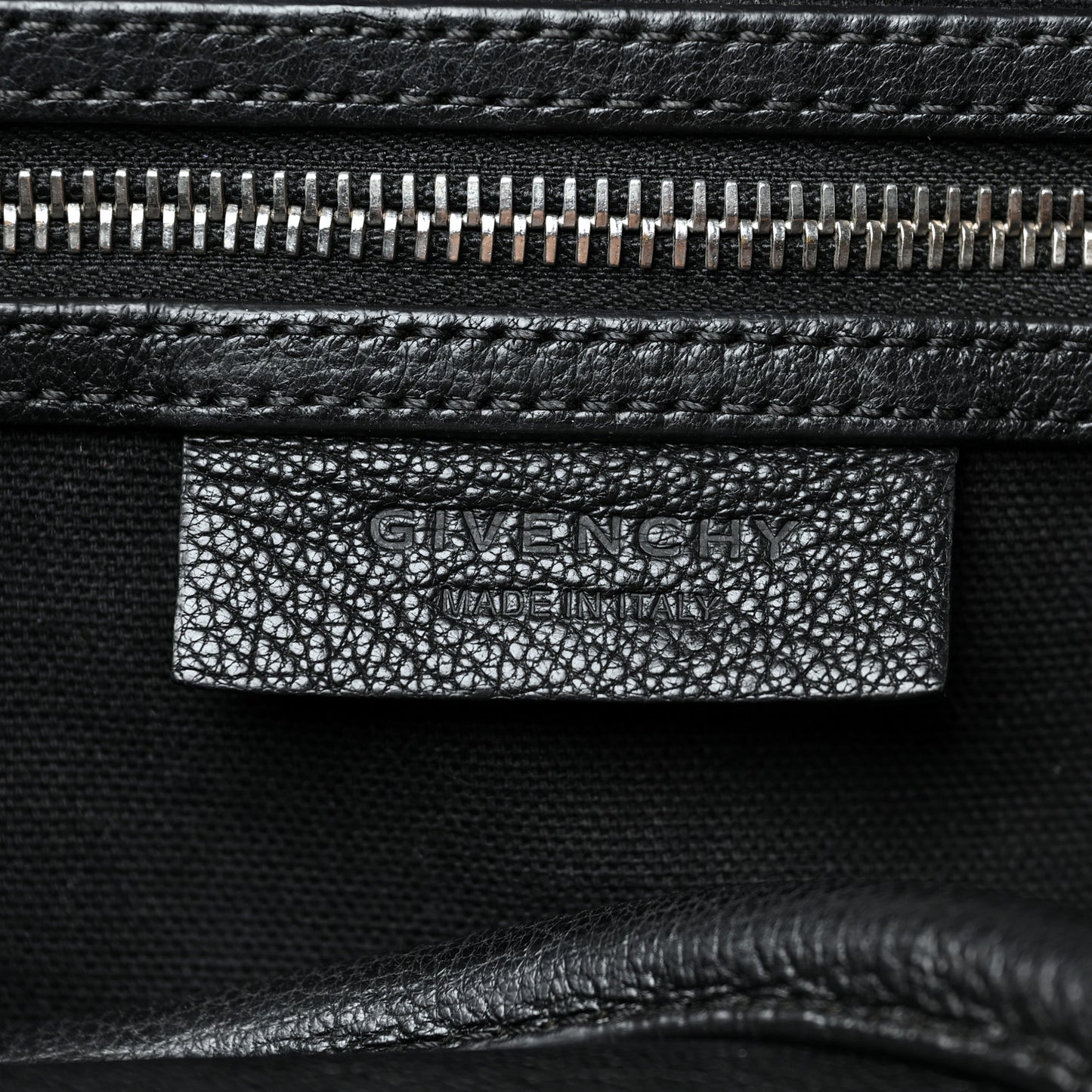 Sugar Goatskin Large Antigona Black