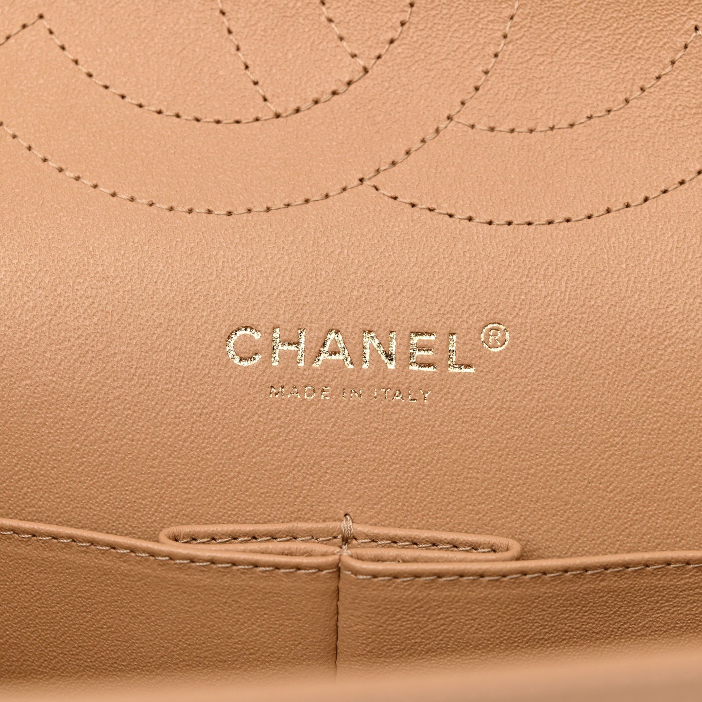 Caviar Quilted Jumbo Double Flap Beige Clair