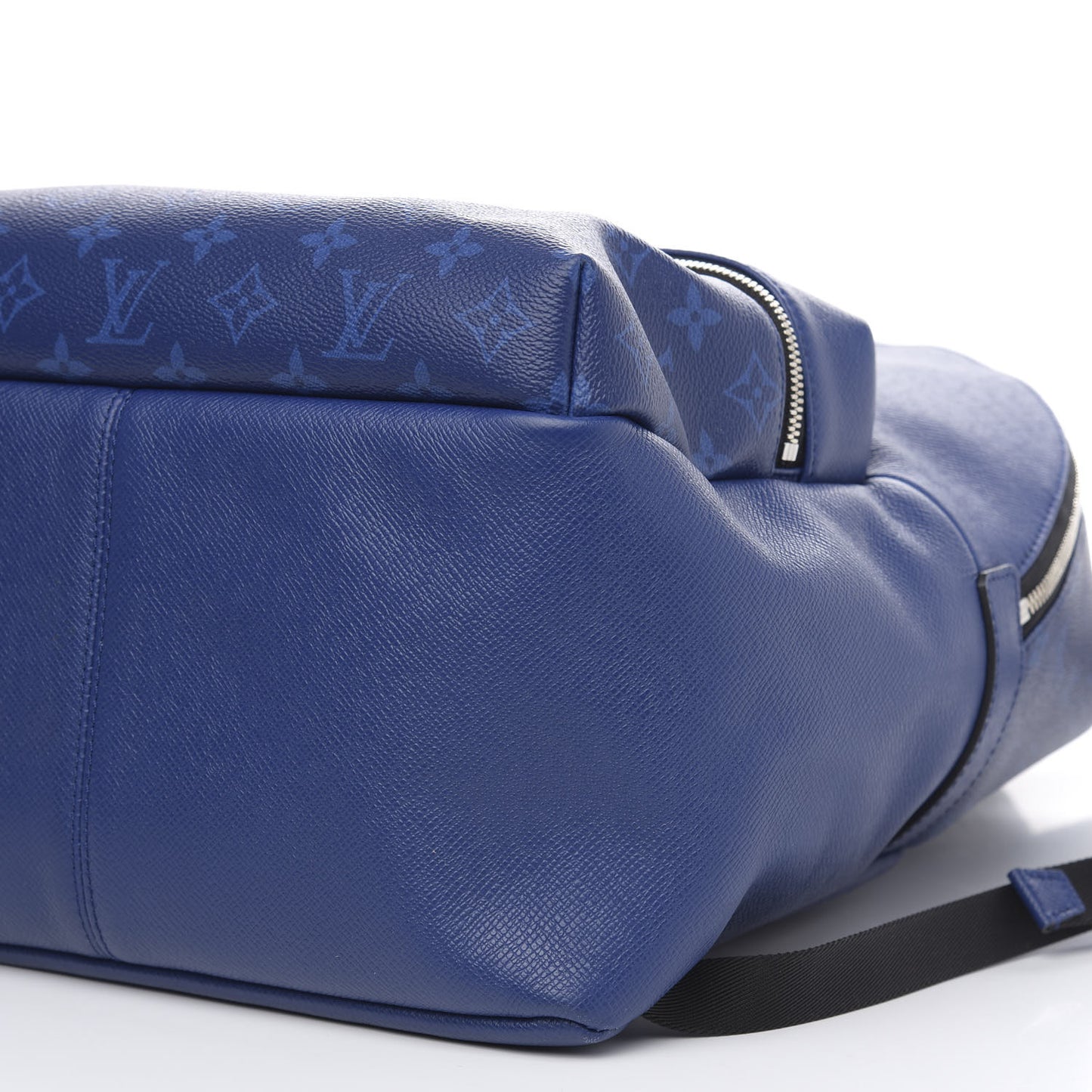 Taiga Monogram Discovery Backpack PM Cobalt
