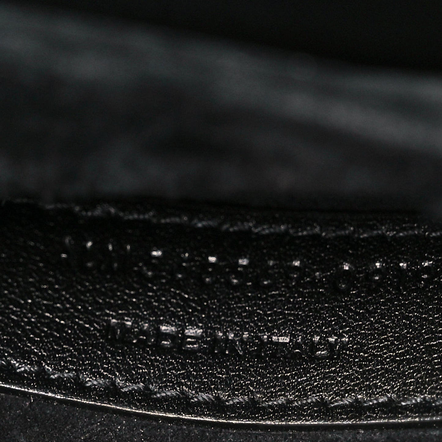 Calfskin Lizard Embossed Le 61 Shoulder Bag Black