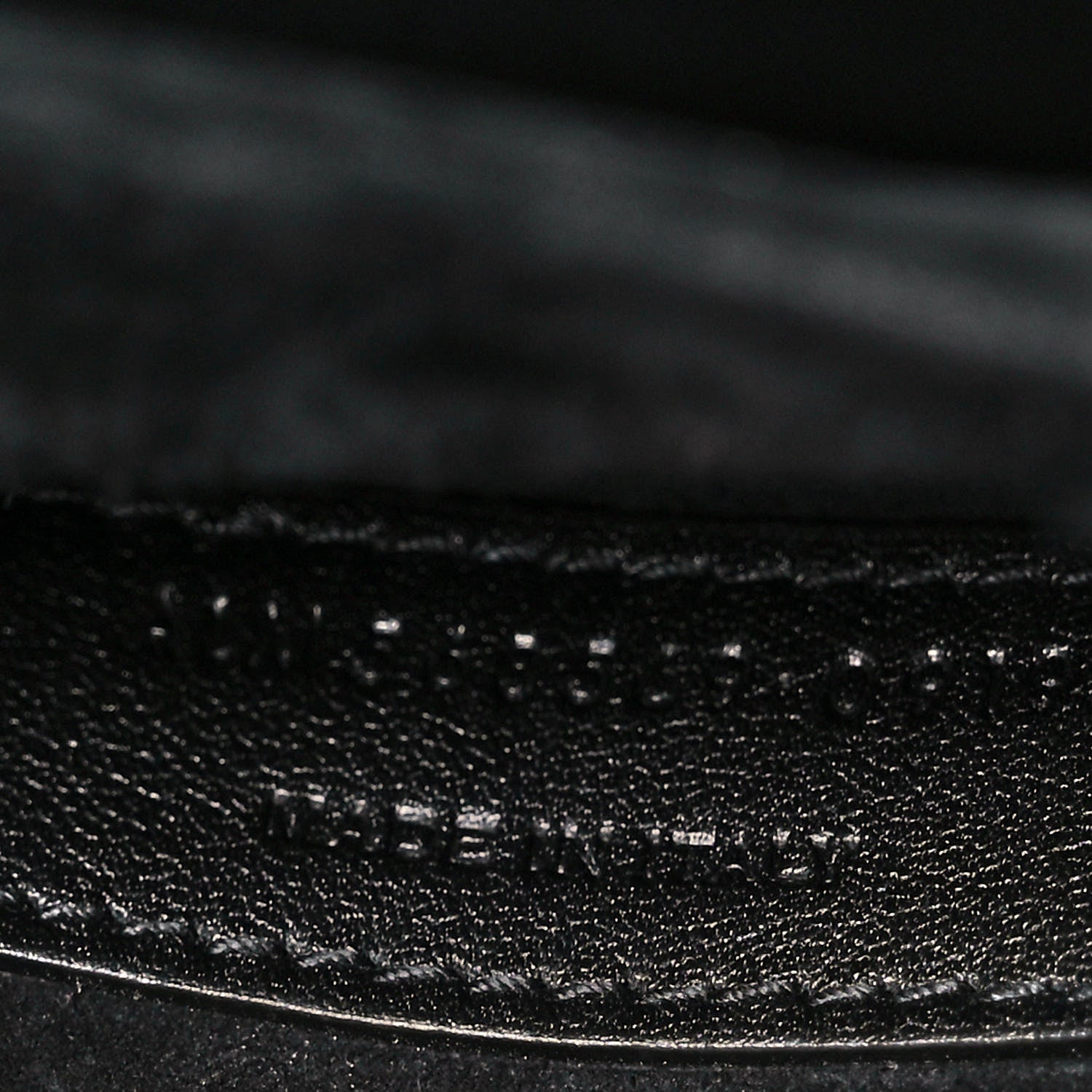 Saint Laurent Calfskin Lizard Embossed Le 61 Shoulder Bag Black 8 of 14