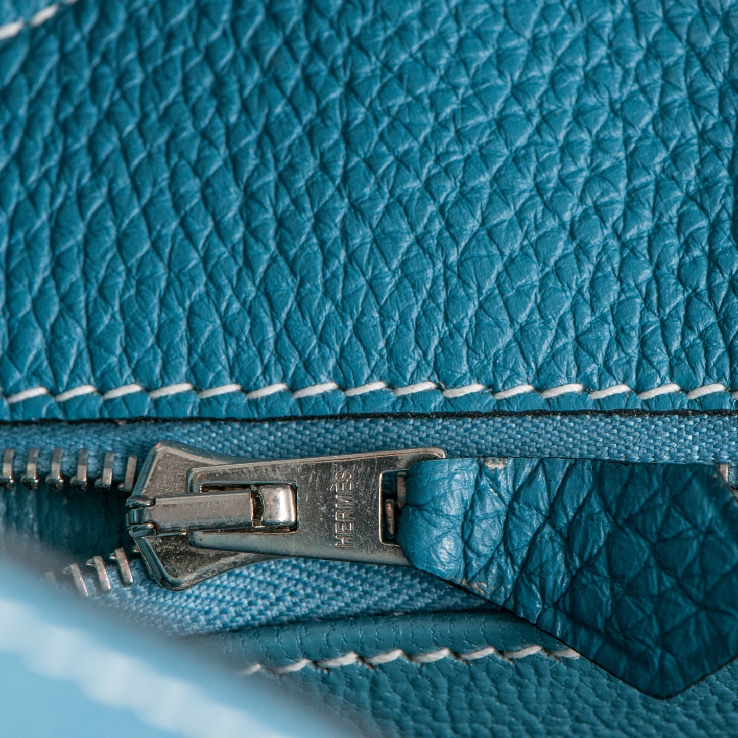 Togo Kelly Retourne 32 Blue Jean
