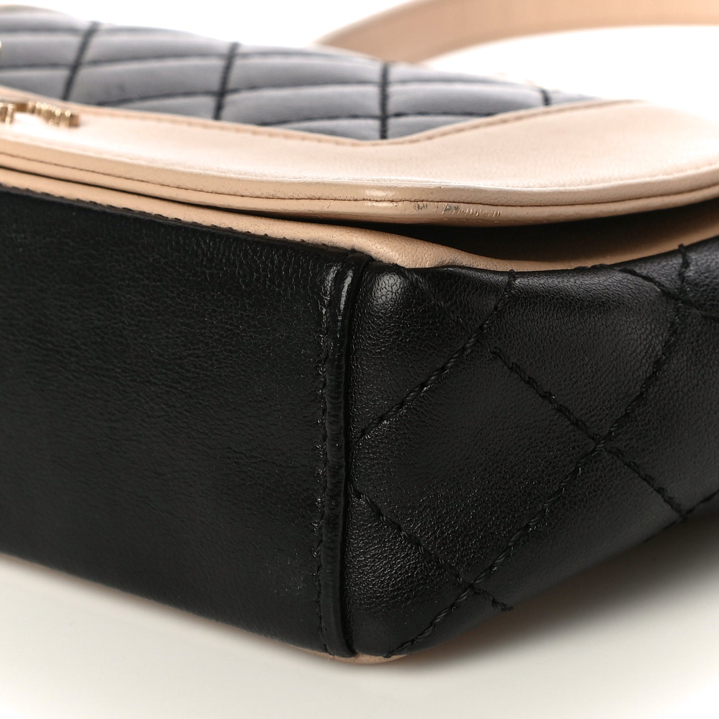 Sheepskin Quilted Medium Vintage Mademoiselle Flap Beige Black