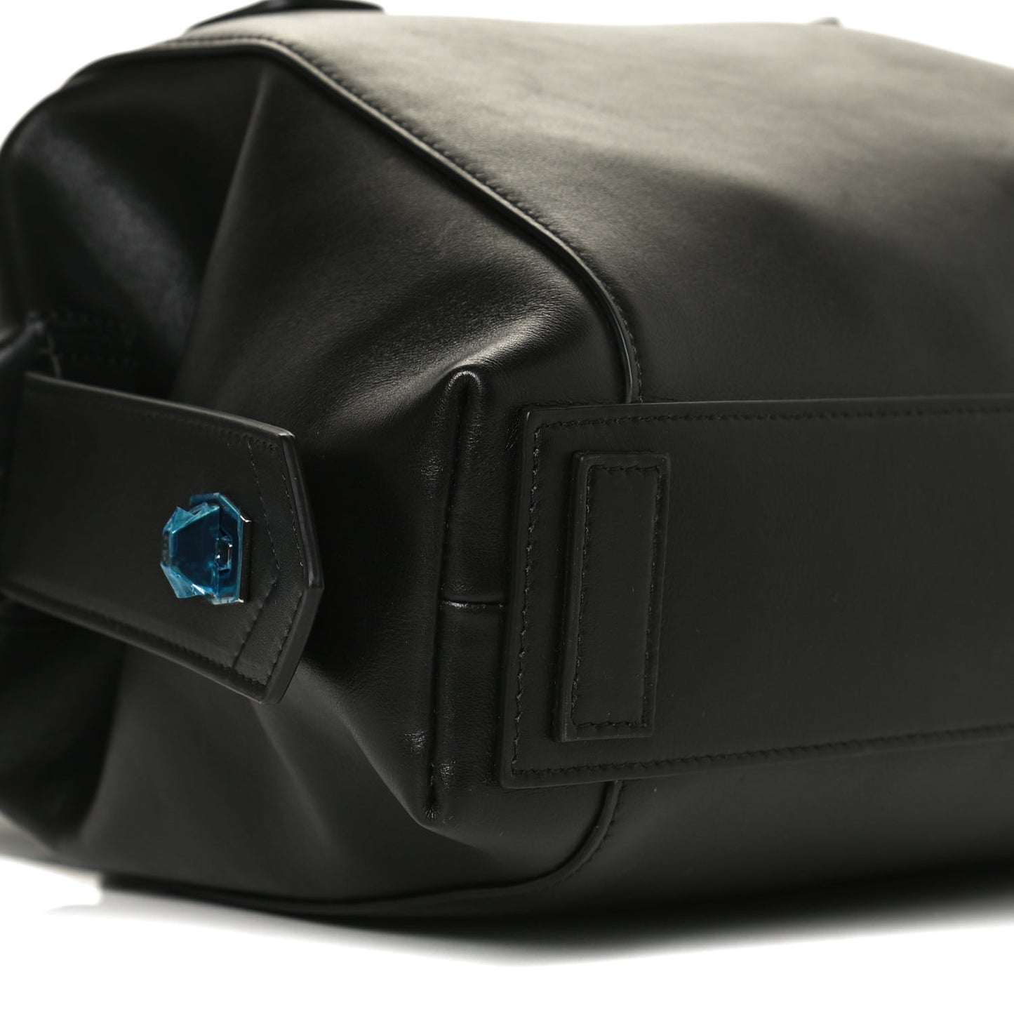Smooth Calfskin Small Soft Antigona Black