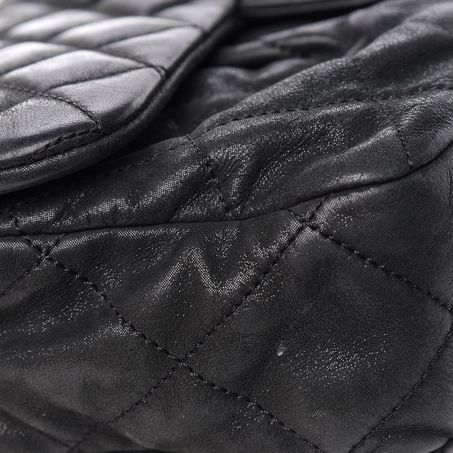 Iridescent Calfskin Small Chic Quilt Flap Black