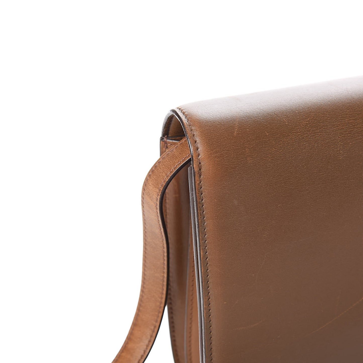 Box Calfskin Medium Classic Box Flap Bag Camel