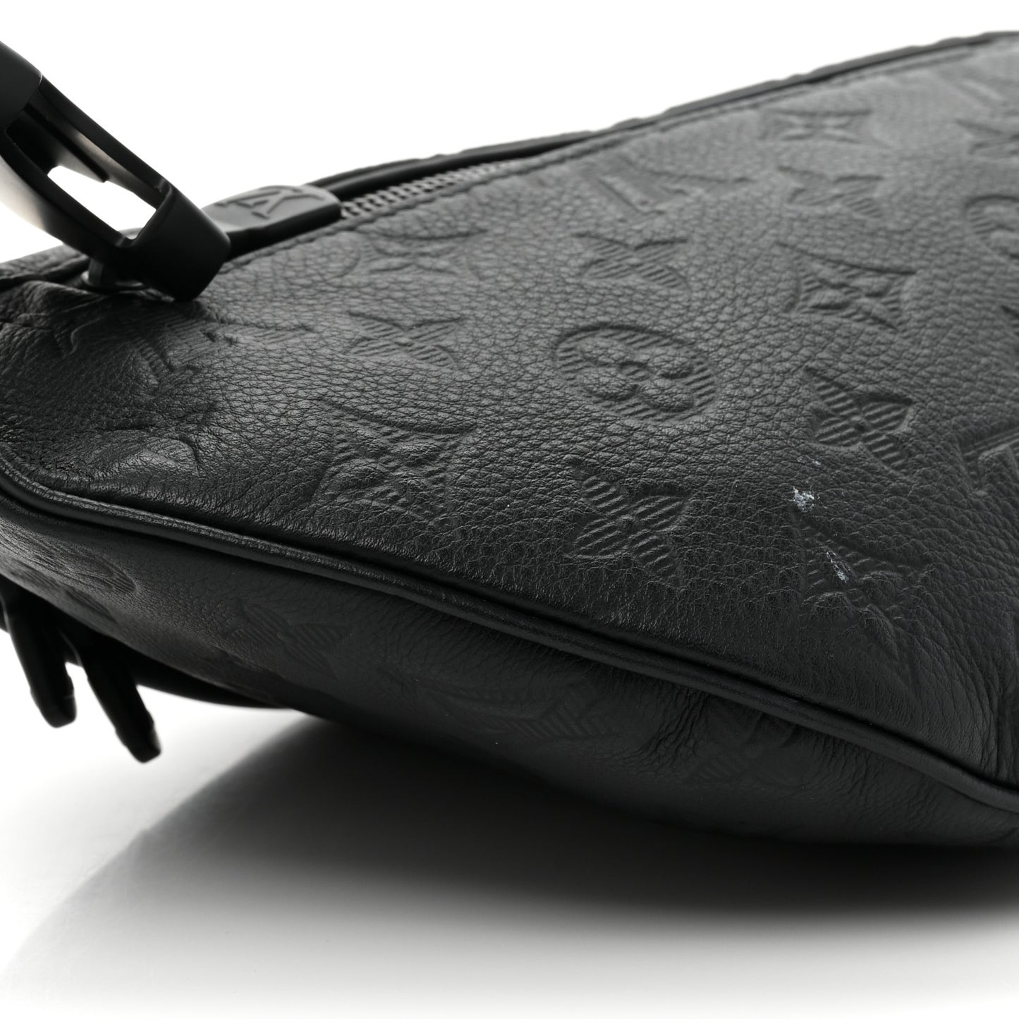 Calfskin Monogram Shadow Discovery Bumbag Black