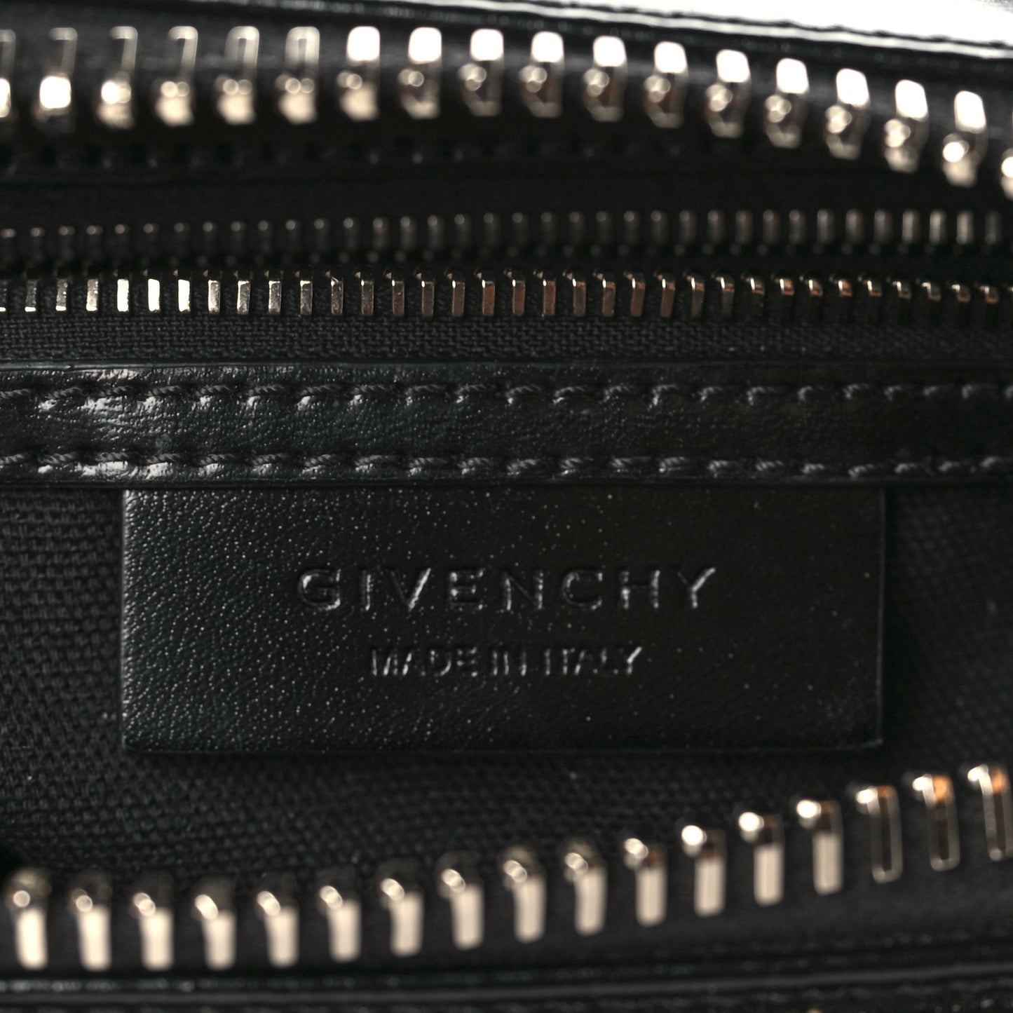 Shiny Lord Calfskin Mini Antigona Black