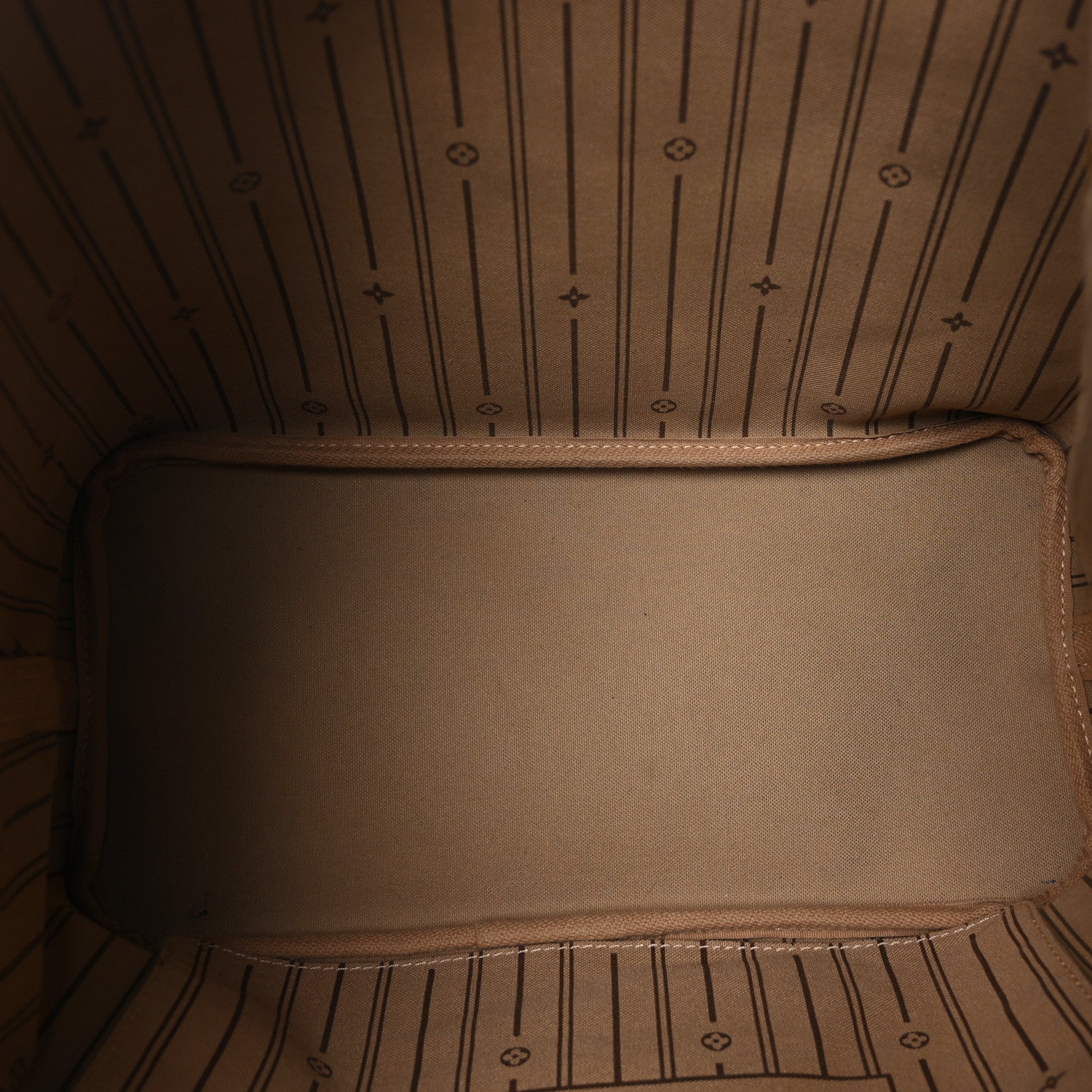 Louis Vuitton Monogram Neverfull MM 5 of 9