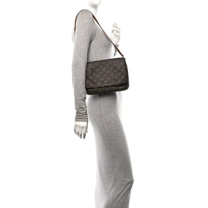 Louis Vuitton Monogram Musette Tango 2 of 9