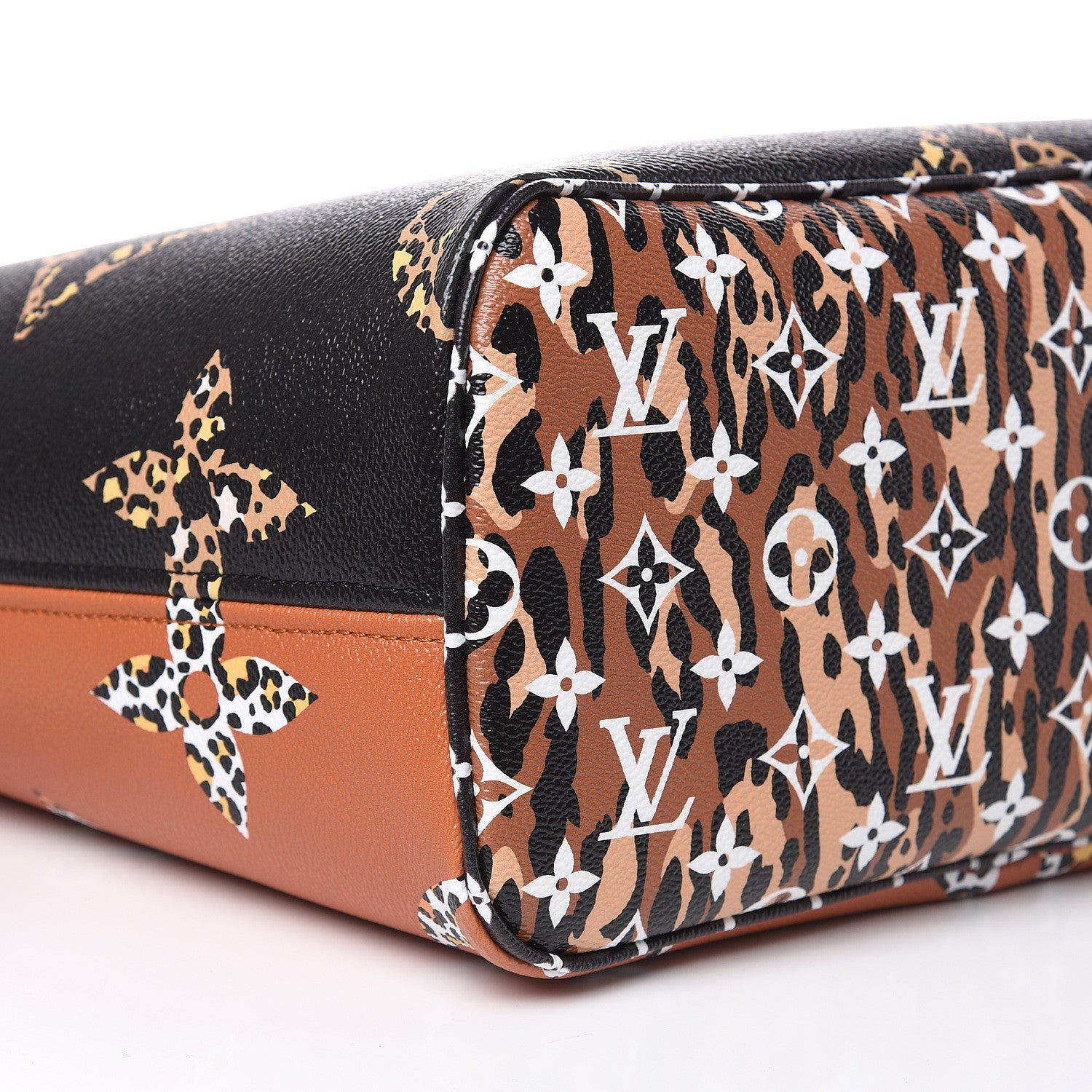 Louis Vuitton Monogram Giant Jungle Neverfull MM Black 8 of 10