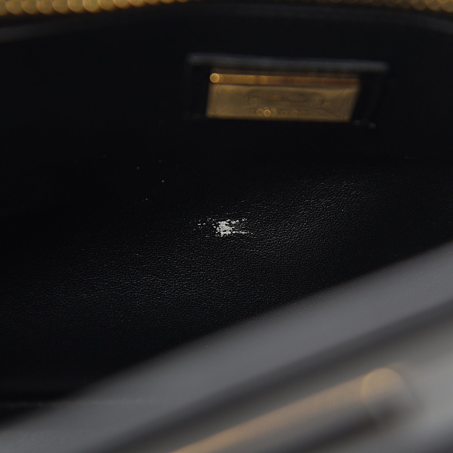 Vitello Seta Shiny Nappa Medium Peekaboo Iconic Satchel Black