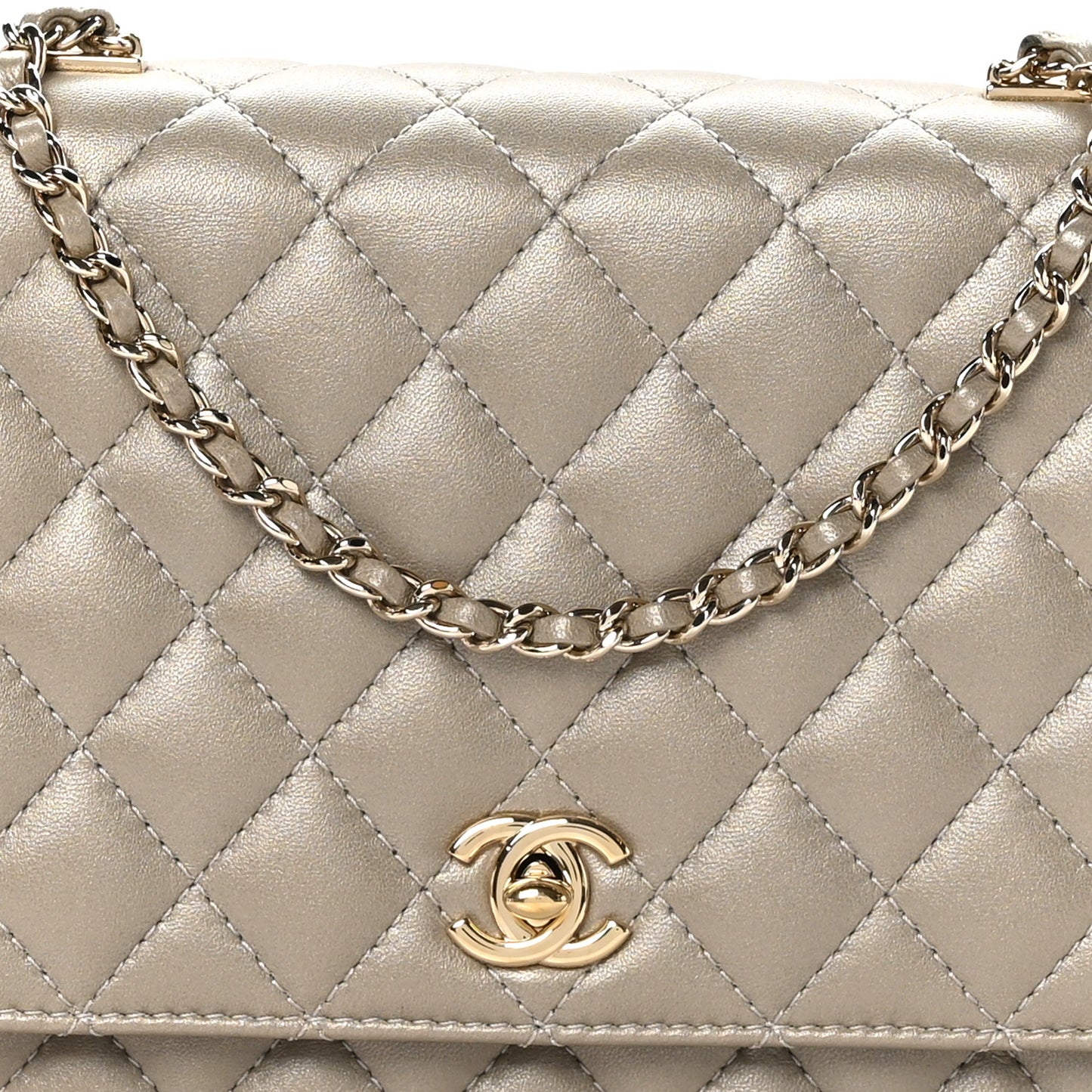 Lambskin Quilted Fantasy Pearl Flap Light Gold