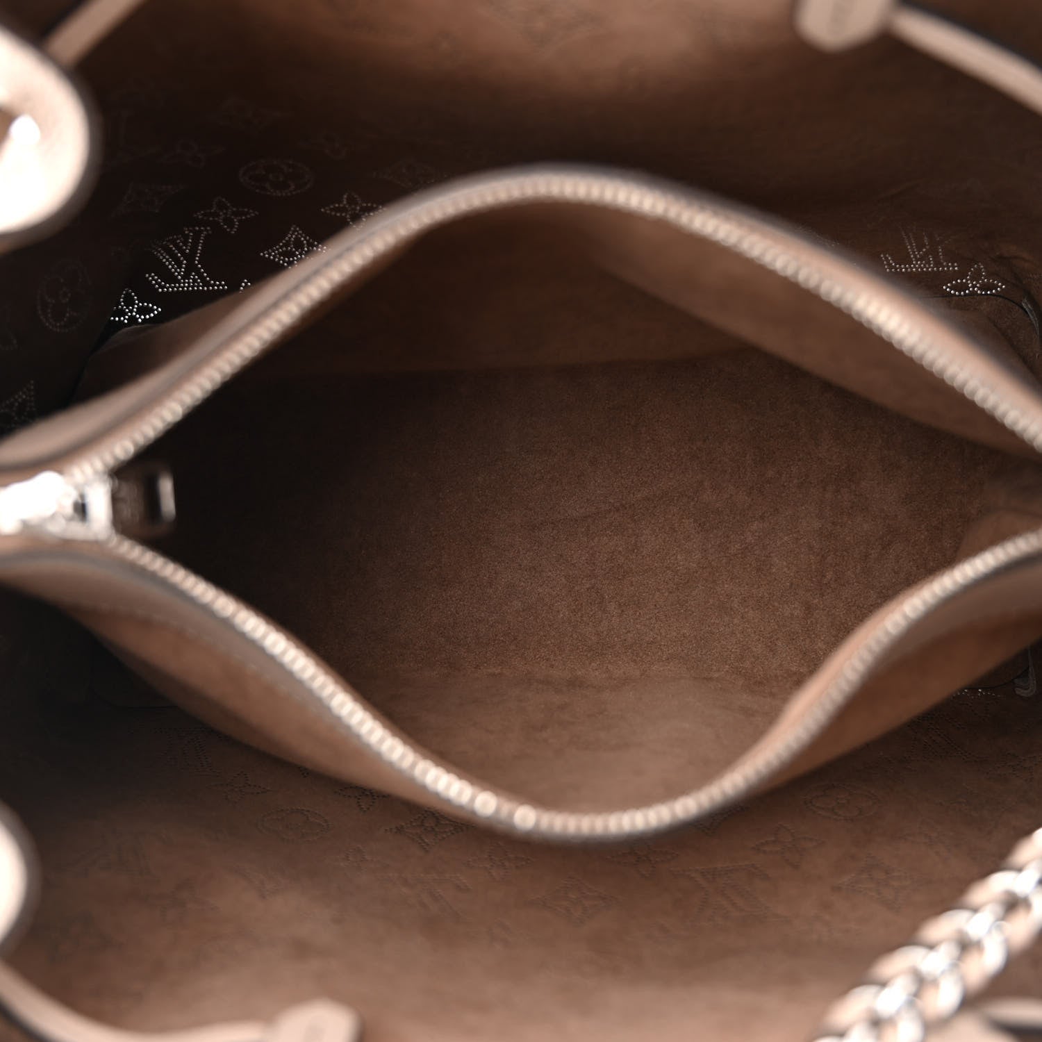 Louis Vuitton Mahina Bella Tote Galet 5 of 10
