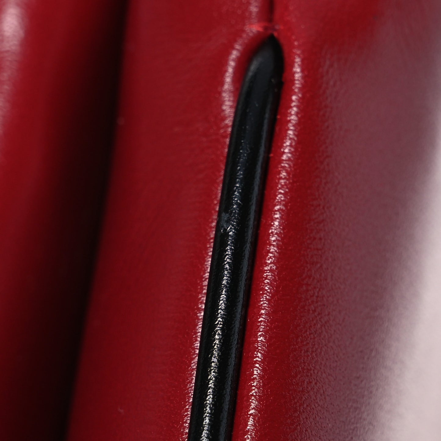 Vitello Palmellato Lux Bi-Color Small Arli Flap Shoulder Bag New Cherry Red Black
