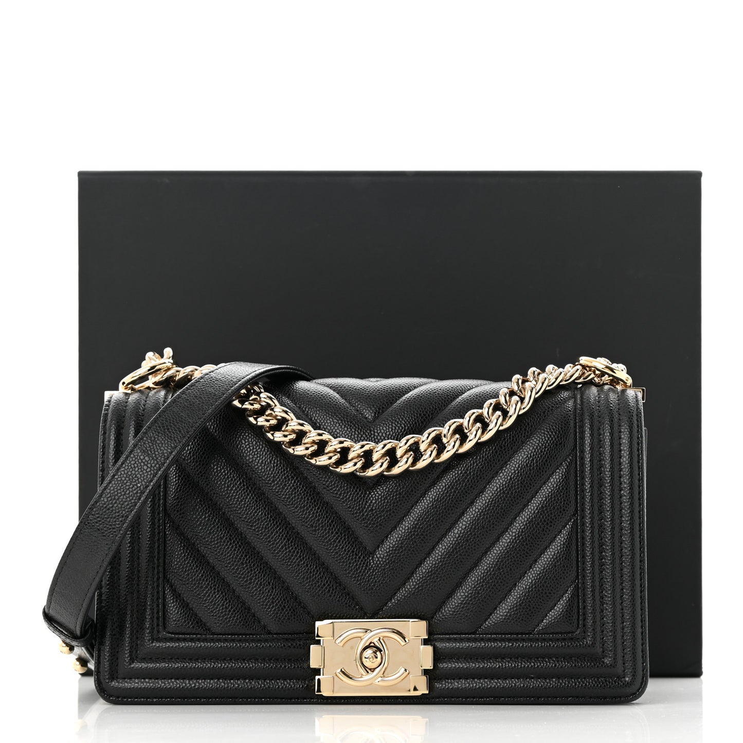 Caviar Chevron Quilted Medium Boy Flap Black