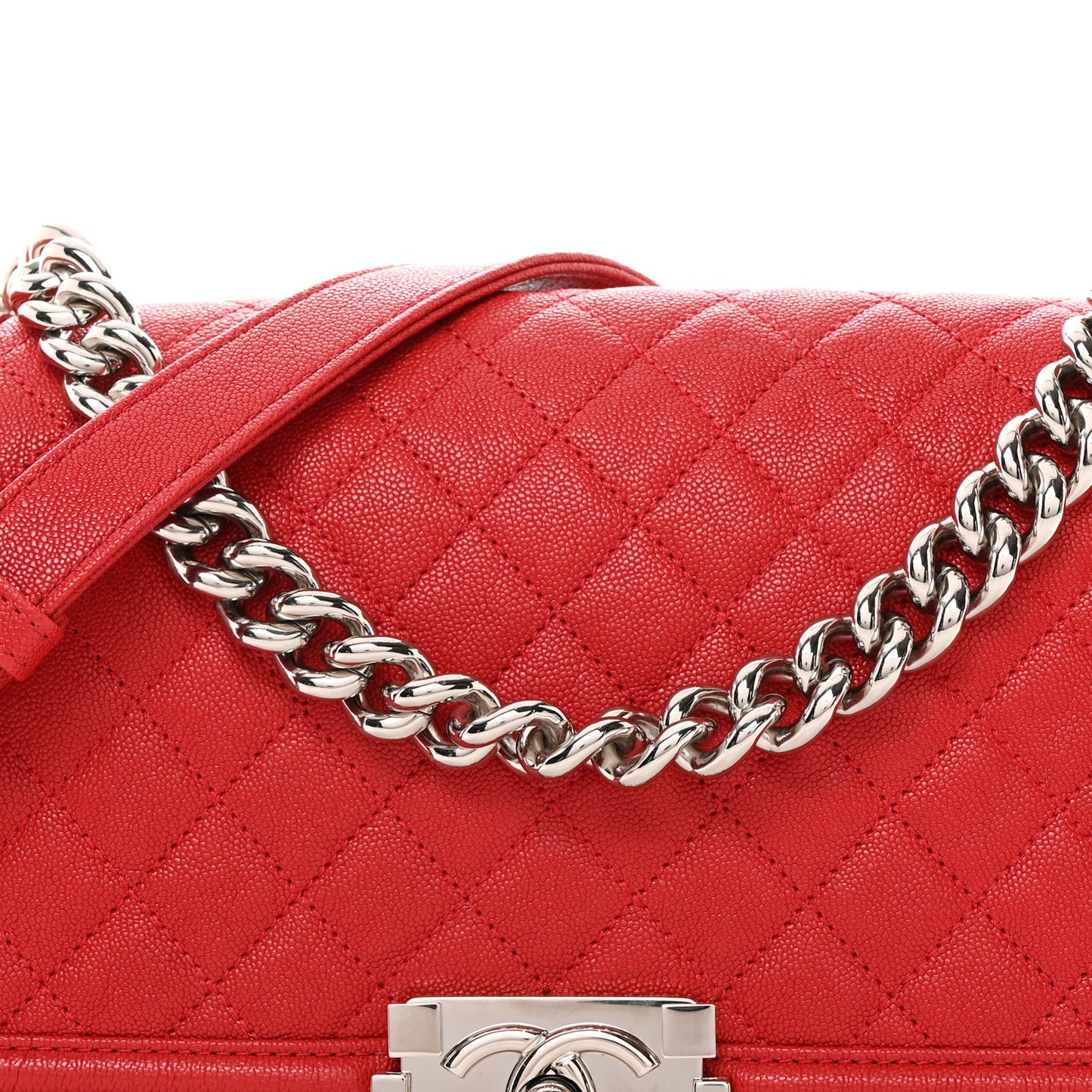 Caviar Quilted Medium Boy Flap Red