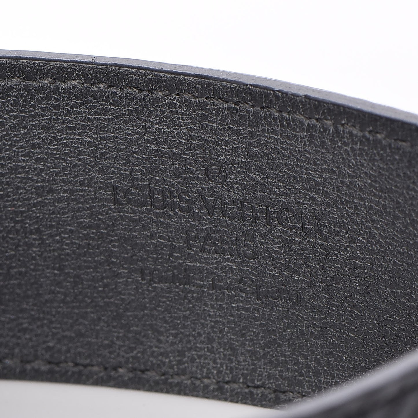 Epi Electric Twist It Cuff 19 Black