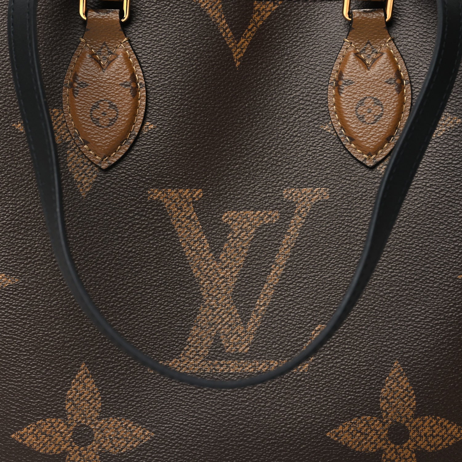 Louis Vuitton Reverse Monogram Giant Onthego MM 8 of 11