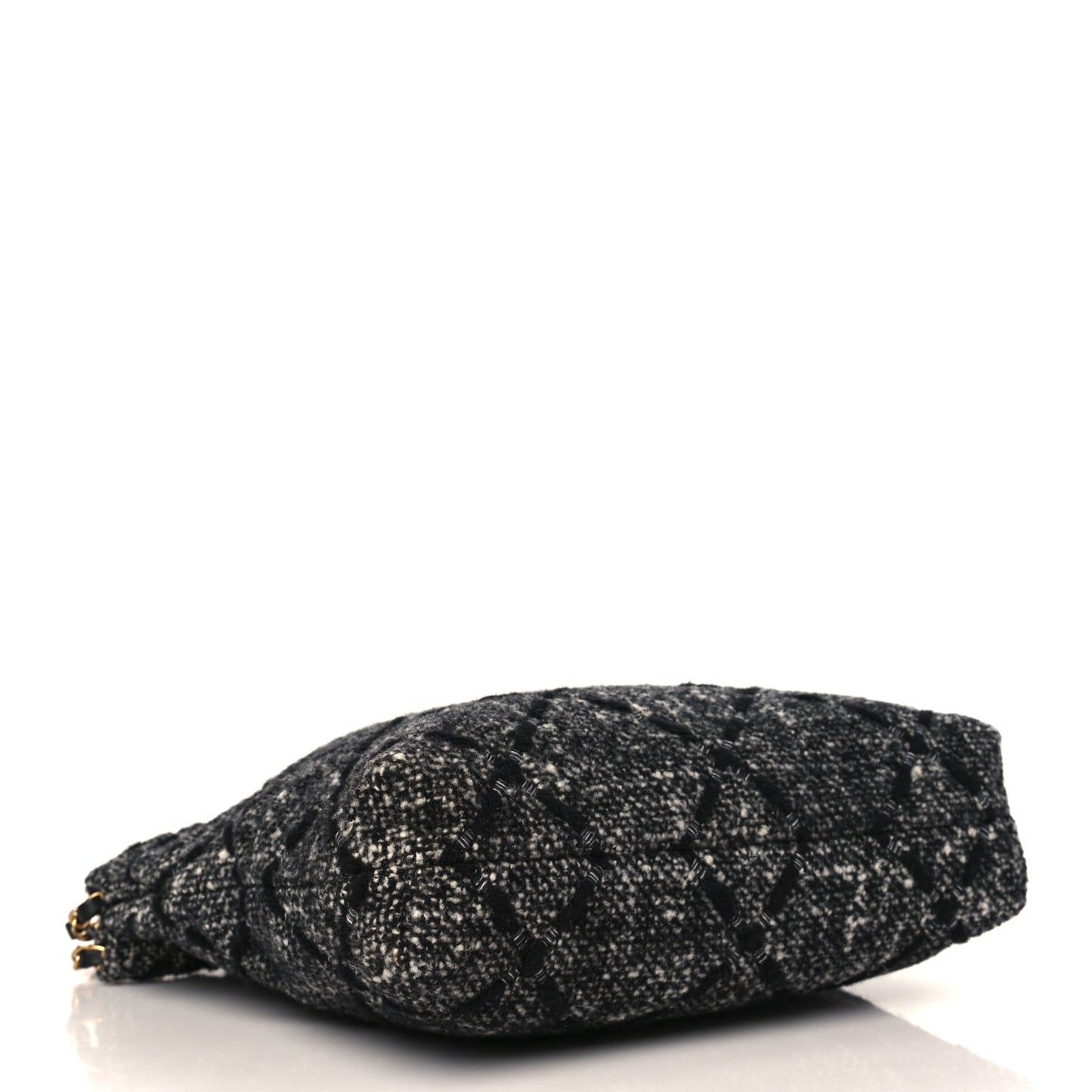 Tweed Quilted Chanel 22 Black Ecru